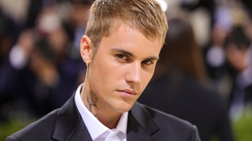Justin Bieber no Met Gala de 2021 (Foto: Getty Images)