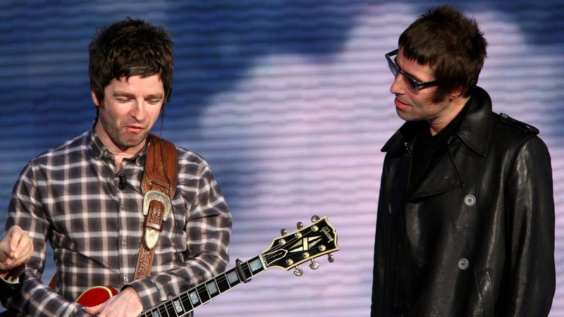Noel e Liam Gallagher formavam Oasis (Foto: Vittorio Zunino Celotto/Getty Images)