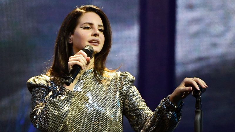 Coachella sofre multa de R$ 143 mil por show de Lana Del Rey\u003B entenda