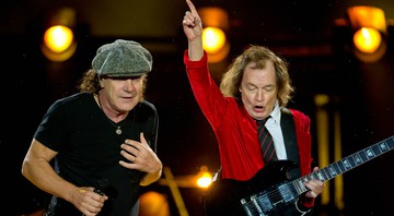 Brian Johnson e Angus Young, do AC/DC (Foto:Sven Hoppe/DPA/AP Images)