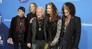 Steven Tyler, Tom Hamilton, Joey Kramer, Joe Perry e Brad Whitford, do Aerosmith (Foto: Robb Cohen/Invision/AP)