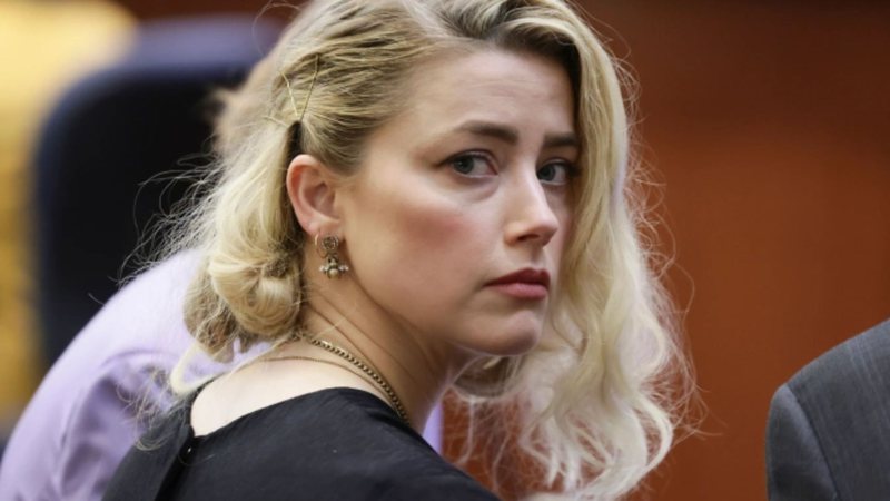 Amber Heard perdeu a ação judicial de difamação movida por Johnny Depp - Amber Heard (Foto: Reprodução/Variety)