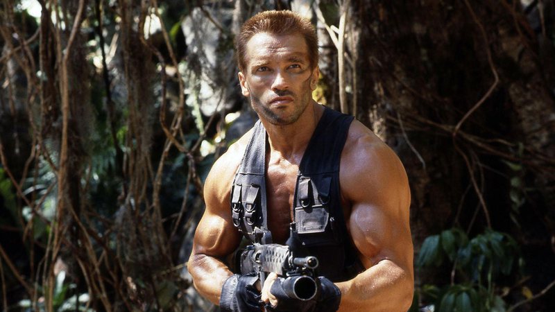 Arnold Schwarzenegger em Predador (Foto: Divulgação/ 20th Century Studios)
