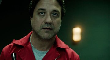 Enrique Arce como Arturo em cena de 'La Casa de Papel' (Foto: Reprodução / Netflix)