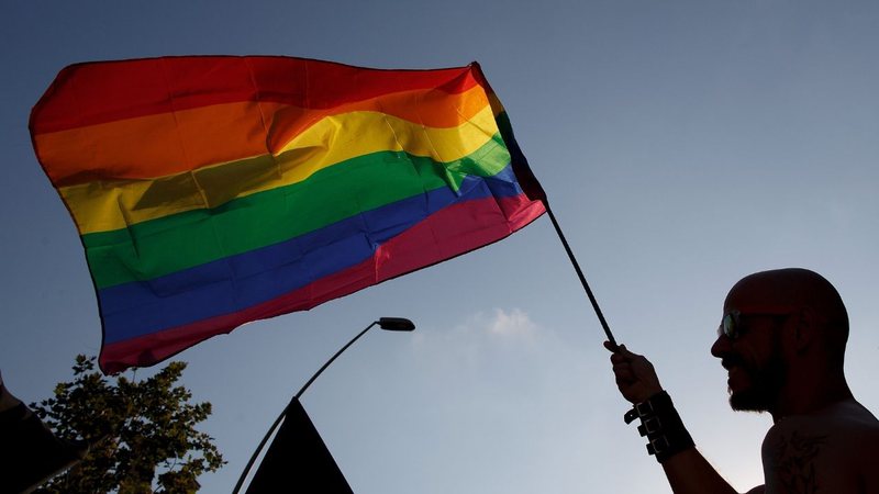 Bandeira gay na Parada do Orgulho em Barcelona, Espanha, em 2015 (Foto: Pablo Blazquez Dominguez/Getty Images)