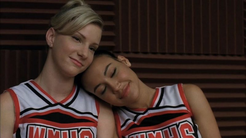 Brittany e Santana em Glee (Foto: Reprodução/Fox)