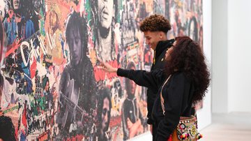 Cedella Marley e Saiyan Marley na exposição (Foto: Getty Images)