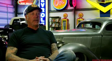 James Hetfield no vídeo promocional do Petersen Automotive Museum (foto: reprodução/ YouTube)