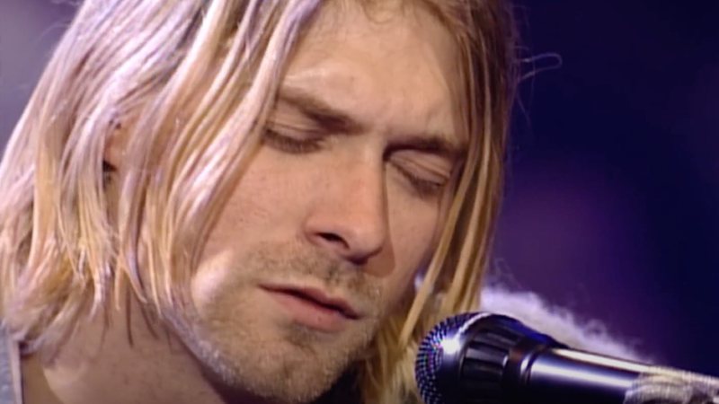 Kurt Cobain no MTV Acústico Nirvana (Foto: Reprodução/YouTube)