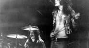 John Bonham (à esq.) e Robert Plant, em ação com o Led Zeppelin (Foto: DPA/AP)