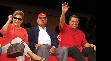 MÃE, PAI E FILHO: Dona Elena, candidata, Hugo de Los Reyes Chávez, governador, e Hugo Chávez, presidente: a política faz parte da história da família do líder venezuelano - Alejandra Vega