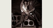 Slash não era o guitarrista do Guns, mas após esta apresentação, em que substituiu Traci Guns, se tornou membro oficial