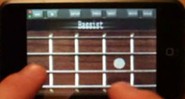 O baixo integrado no Band. Aplicativo permite criar músicas com toques na tela do celular - Reprodução