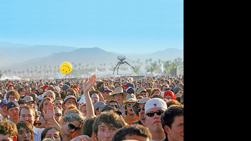 LOTAÇÃO MÁXIMA Público aguarda por show no Coachella: 180 mil compareceram aos três dias do festival - Bruno Furnari