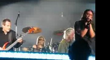 O histórico encontro entre integrantes do Led Zeppelin com o Foo Fighters vai virar DVD - Reprodução