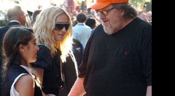 Lourdes Maria, Madonna e Michael Moore: diretor fez elogios ao "coração generoso" da cantora - AP
