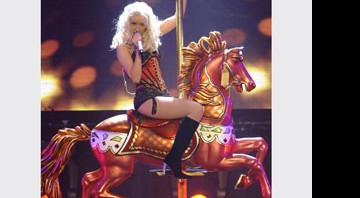 Christina Aguilera vai comemorar os quase dez anos desde o lançamento de 1º álbum com uma coletânea - Reprodução/Myspace