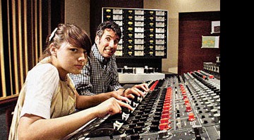 O começo de tudo: Mallu e Caldato, no estúdio AR (RJ): gravação analógica para atingir sonoridade folk