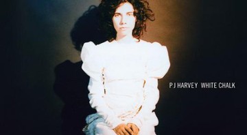 A capa de White Chalk, em que PJ troca a guitarra pelo piano - Divulgação