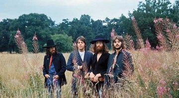 George Harrison, Paul McCartney, John Lennon e Ringo Starr posam juntos, como Beatles, pela última vez, em 22 de agosto de 1969 - APPLE CORPS LTD 2009