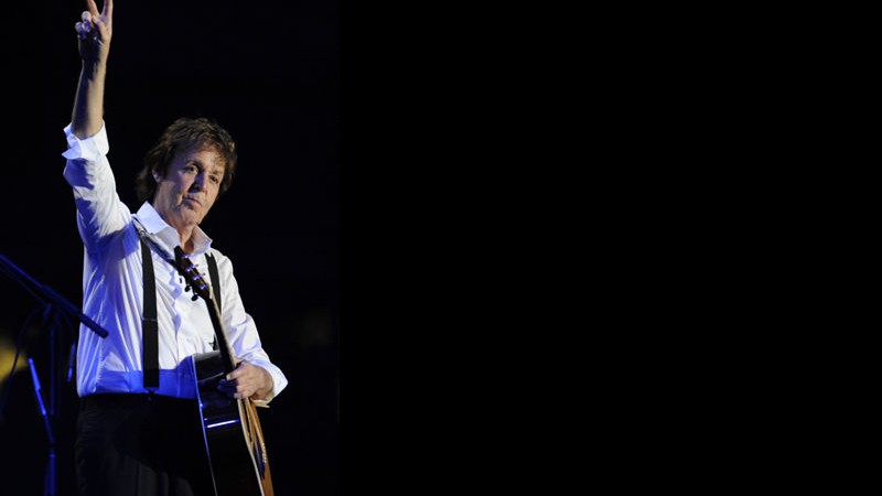 Paul McCartney, vulgo Macca, misturou hits do Beatles, do Wings e da carreira solo na abertura da décima edição do Coachella Music & Arts Festival - AP