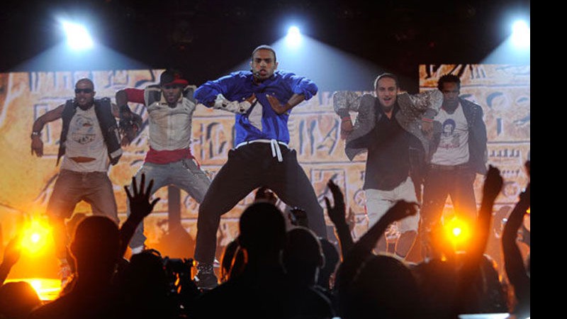 Chris Brown interpretou sucessos do Michael Jackson no BET Awards - Reprodução/Site oficial BET Awards
