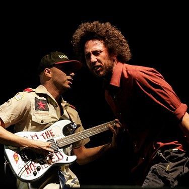 Tom Morello e Zack de La Rocha em show do Rage Against the Machine no festival Coachella, em 2007 - AP