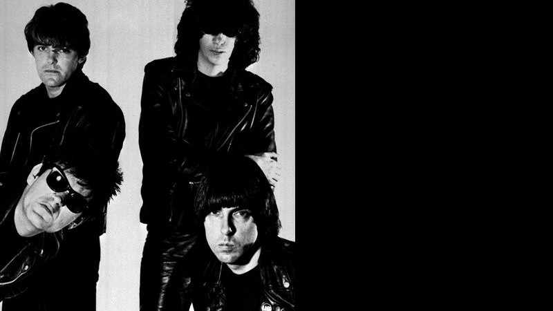 Ramones receberão prêmio especial no Grammy 2011 - AP