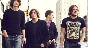 Arctic Monkeys diz que só volta ao estúdio em 2013 - Foto: Reprodução/Facebook oficial