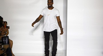 Kanye West é criticado por coleção de roupas - Foto: AP