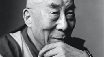 <b>PROTETOR DO POVO</b> O Dalai Lama em Washington, D.C., em 8 de julho de 2011 - Mark Seliger