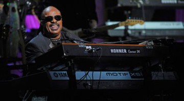 Stevie Wonder fará parte do Hall da Fama do Apollo Theater a partir de junho - AP