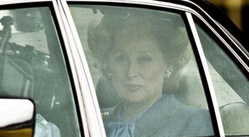 Meryl Streep aparece como Margaret Thatcher em imagens do set de <i>The Iron Lady</i> - Reprodução/The Daily Mail
