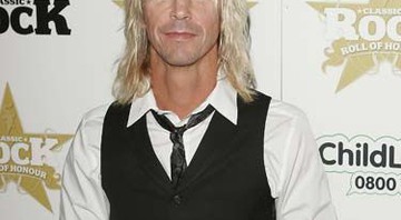 Duff McKagan diz se arrepender de ter participado de show do Guns N' Roses no ano passado - AP