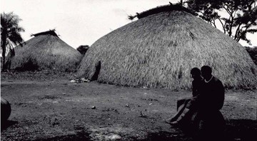 <b>IMAGENS ETERNAS</b> Índios kamayurá retratados por Jesco Von Puttkamer nos anos 60: fotógrafo brasileiro falecido em 1994, ele registrou o cotidiano indígena ao longo de quase uma década - Fotos: Jesco Von Puttkamer