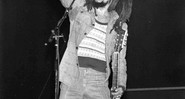 Bob Marley se apresenta para um público de 40.000 pessoas durante um festival de reggae que aconteceu em julho de 1980 em Paris, na França. - AP