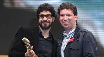 Gustavo Pizzi recebe prêmio de melhor diretor por <i>Riscado</i> - Edison Vara/PressPhoto/Divulgação