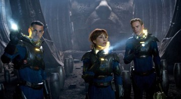 Logan Marshall-Green, Noomi Rapace e Michael Fassbender em <i>Prometheus</i> - Reprodução