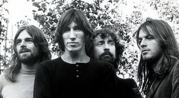 <b>Pink Floyd</b>
<br>
Em maio de 2011, Nick Mason e David Gilmour subiram ao palco junto a Roger Waters, no show da turnê <i>The Wall Live</i>. Ou seja, por maiores que sejam os atritos, eles ainda conseguem se suportar. 

 - Divulgação