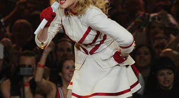 <b>Madonna</b>  
<br>
Antes de ser a rainha do pop, a cantora trabalhou como garçonete, em Nova York. Ela servia em uma loja da rede Dunkin' Donuts durante o dia e corria atrás da carreira de dançarina à noite. - AP
