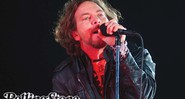 <b>ANOS DEPOIS</b> Vedder durante show do Pearl Jam em São Paulo, em 2011, na segunda passagem do grupo pelo Brasil - LEVI BIANCO/NEWS FREE/LATINCONTENT/GETTY IMAGES