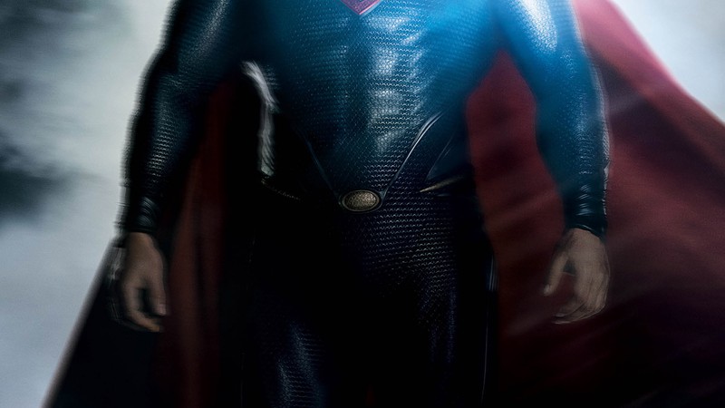 Henry Cavill dá vida a um Superman mais humanizado e frágil. - Divulgação