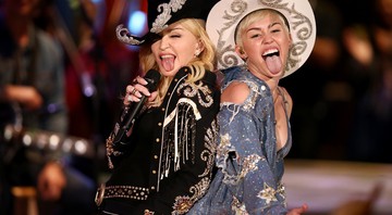 Miley Unplugged: Abre - Sandy M. Cohen / AP