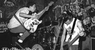 <b>Mantendo as raízes</b> O trio em Berkeley, em 1992, muito antes do sucesso de Dookie;  - Cortesia de Rob Carvalho