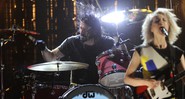 Nirvana - Dave Grohl e St. Vincent (Annie Clark) - Charles Sykes / AP