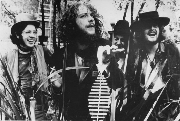 Membro da banda Jethro Tull em 1969: - da esquerda para direta -  Glenn Cornick, Ian Anderson, Clive Bunker e Mick Abrahams - Divulgação/Reprise Records
