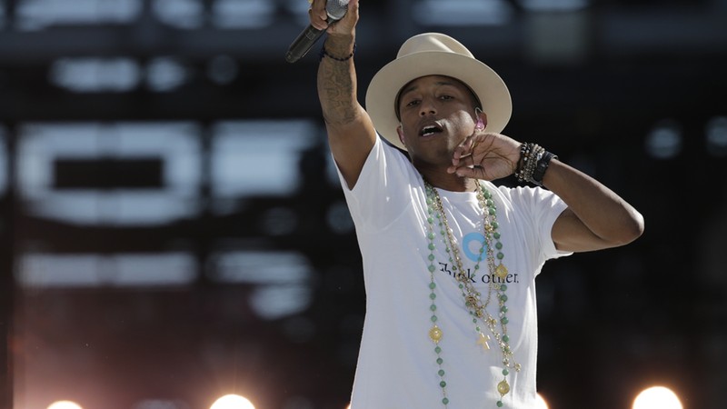 Pharrell Williams se apresenta em Seattle, nos Estados Unidos, em setembro de 2014. - Scott Eklund/AP