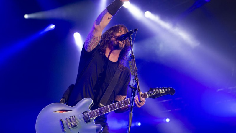 Dave Grohl e o Foo Fighters se apresentam no Bud Light Hotel, em fevereiro de 2014, em Nova York. - Greg Allen/AP