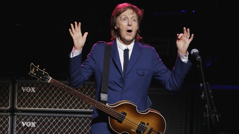 Paul McCartney leva a turnê <i>Out There!</i> para o show beneficente no Tobin Center, em San Antonio, nos Estados Unidos, em outubro de 2014.  - Eric Gay/AP