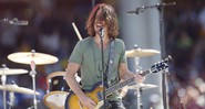 Chris Cornell se apresenta com o Soundgarden em um evento que marcou o início da temporada de futebol americano da NFL, em Seattle, nos Estados Unidos, em setembro de 2014.  - Scott Eklund/AP